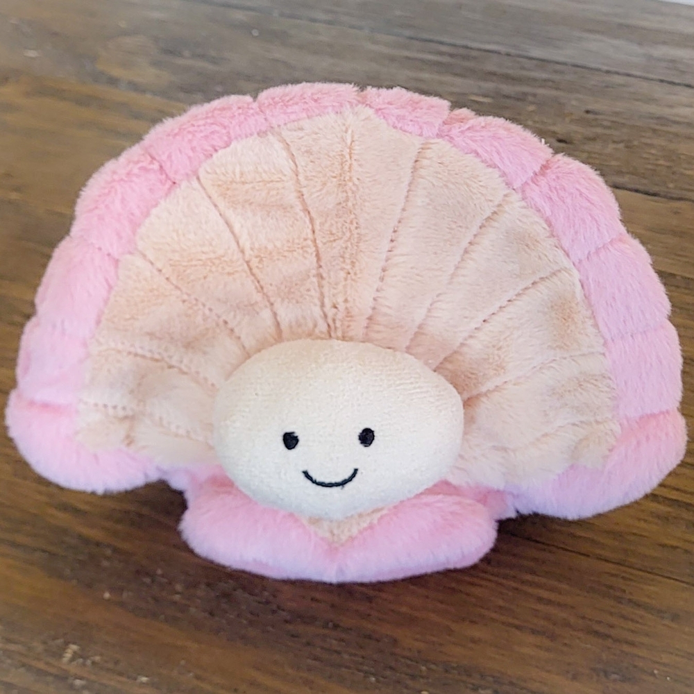 Clemmie Clam Jellycat Design PLush